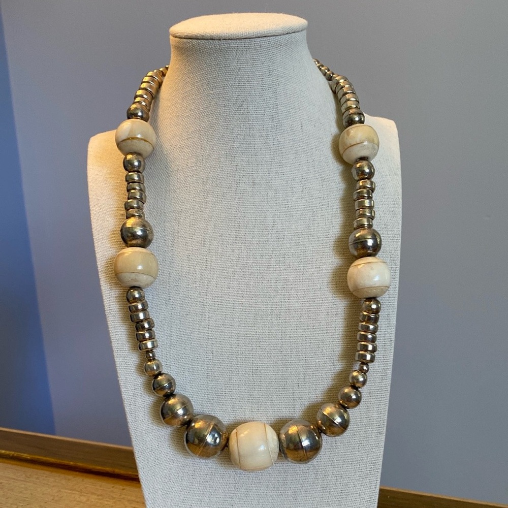 Vinrage Tribal Beaded Necklace